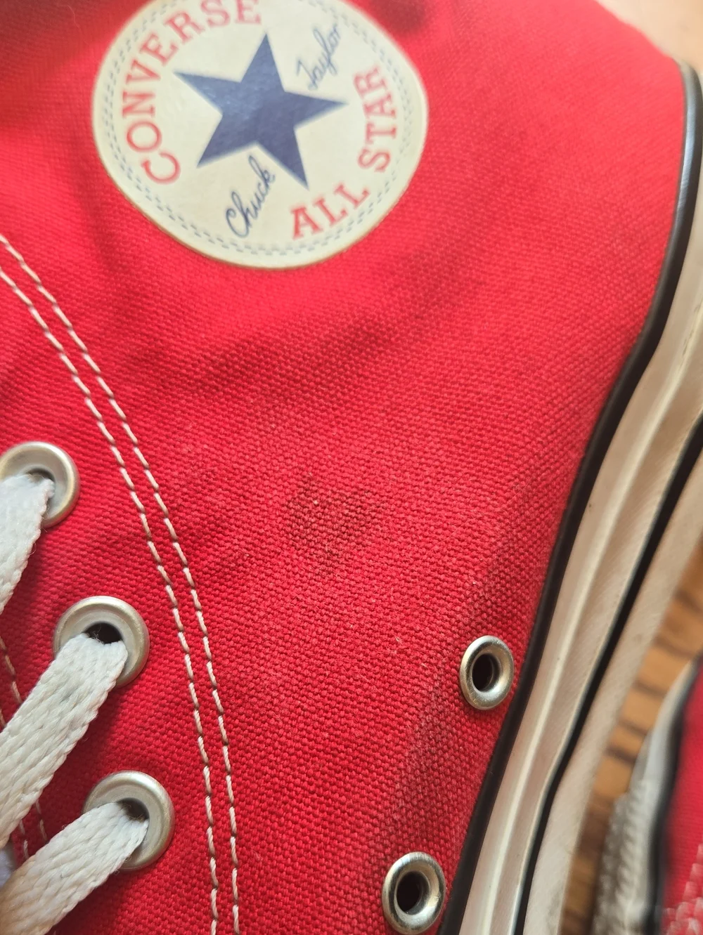 Hello Kitty Red High-Top Concerse Sneakers Size 11 W or M Size 9
